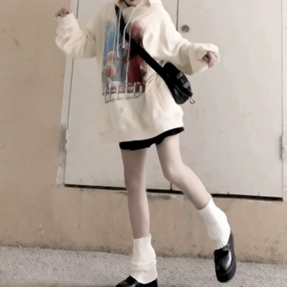 高清新潮的女生头像霸气超拽下半身图片