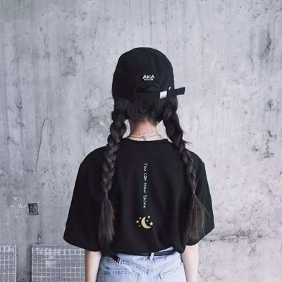 背影女头像意境