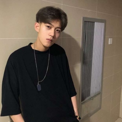 帅气潮男抖音头像