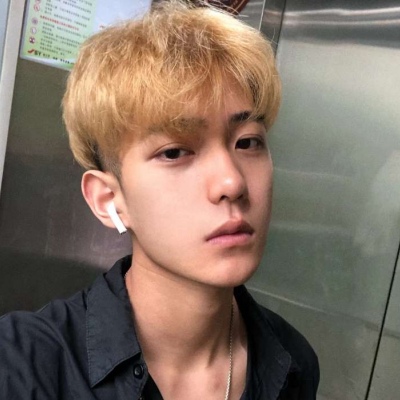 帅气潮男抖音头像