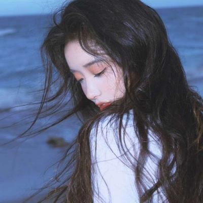 一看就让人心疼的伤感头像