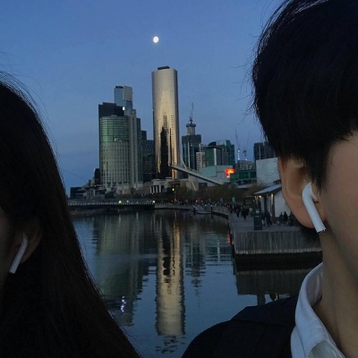 耳机分你一半情侣头像