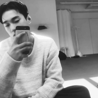 男头像自拍用苹果手机,男生头像图片