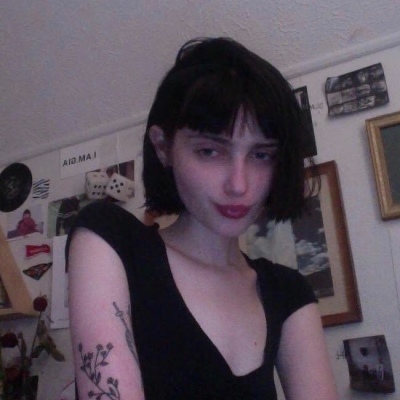 高冷女生欧美头像