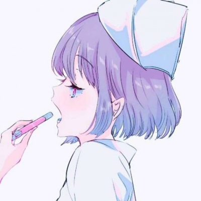 动漫闺蜜头像涂口红