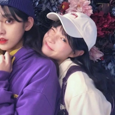 qq丧系闺蜜头像