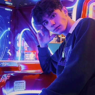 欧美男头ins风头像