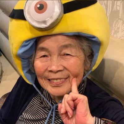 沙雕女生头像可爱