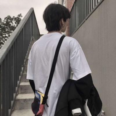 侧脸高冷男头,男生头像图片