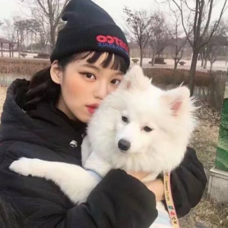 女生与狗狗头像