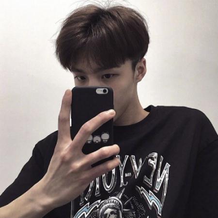 qq好看的男生头像帅气真人