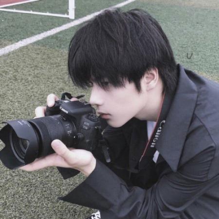 男生露脸高清帅气头像图片