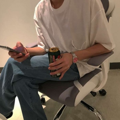 高清超酷的超拽高冷部位男头图片,男生头像图片