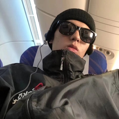 高清成熟帅气的男生头像图片