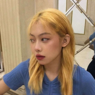 高清好看的优质女头金色头发图片,女生头像图片