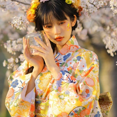 高清唯美的日系女生樱花和服头像图片