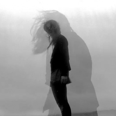 扯领带头像真人图片无脸男生半身白衬衫扯领带图片