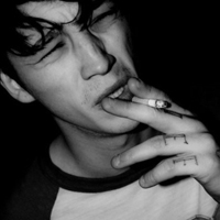 男生悲伤的图片抽烟图片