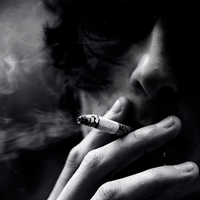 男人悲伤吸烟图片高清图片
