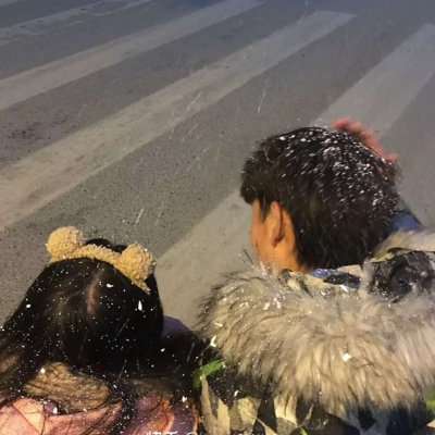 高清浪漫温暖的冬天情侣头像真人图片