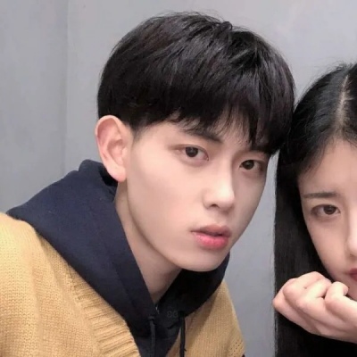 高清真人情侣头像一人一半超仙图片