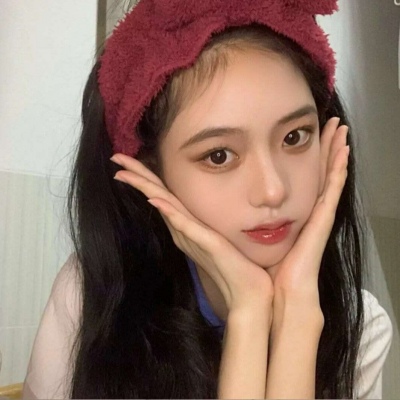 高清精致的2021头像女生真人图片