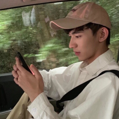 抖音里最深情迷人的男生头像