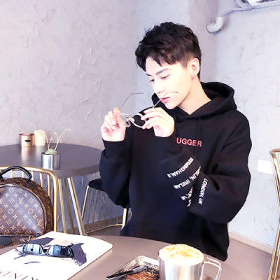 00后帅气男生头像高清