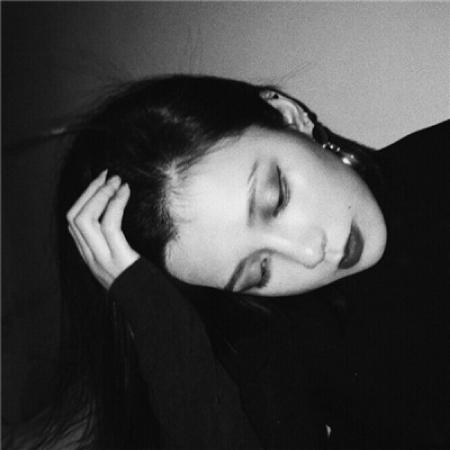 超拽霸气女生黑白头像