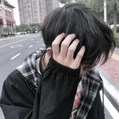 冷酷帅气男生头像真人