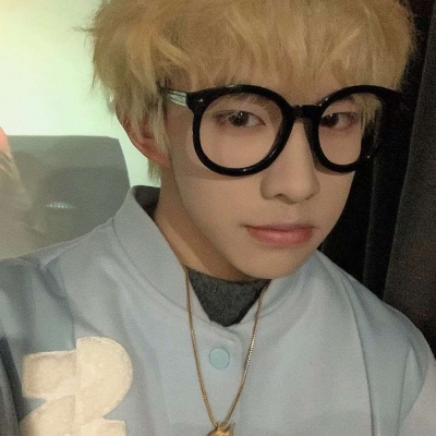 2021男生单身头像照片