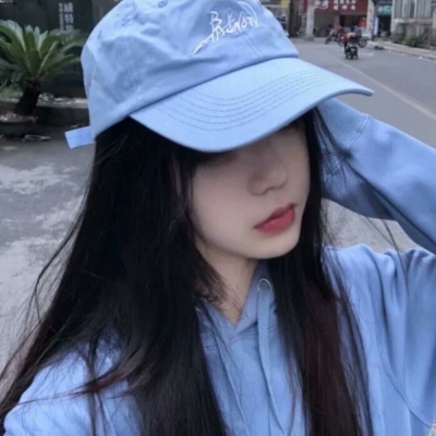 高清好看的浅蓝色系女生头像真人图片