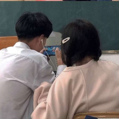 男女情侣电竞头像真人图片