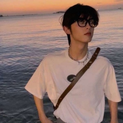 高清好看的温柔小众男头图片,男生头像图片