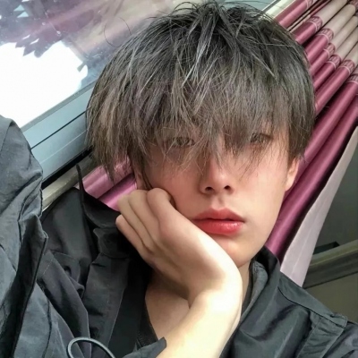 帅气好看男生图片头像最火