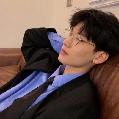 高清超火的帅哥头像图片