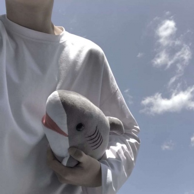 高清帅气的真人男头不露脸霸气高冷图片