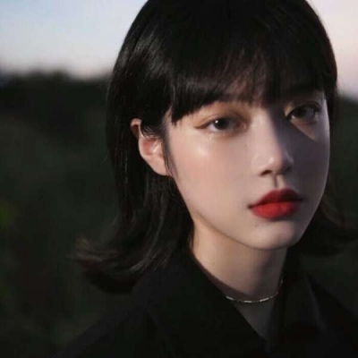 高清好看的朱砂痣女头图片,女生头像图片