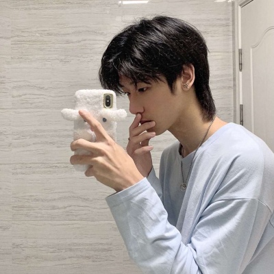 2021最潮最火男生头像图片大全