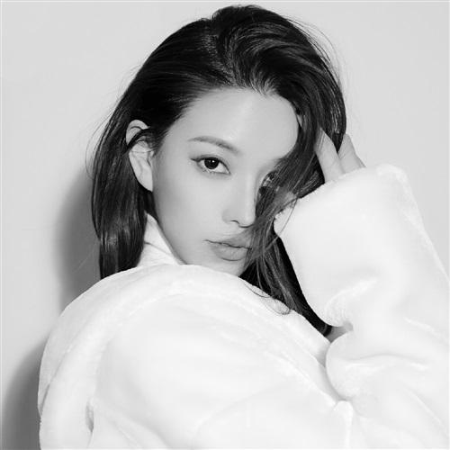 高清好看的黑白美女头像