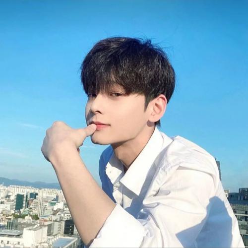 帅哥图片头像成熟霸气