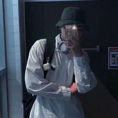 qq头像伤感的男生头像图片