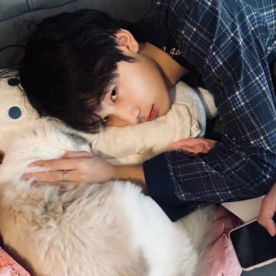 高清好看的男生头像真人帅气文艺图片