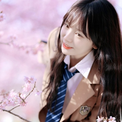 高清唯美清新的校服女头温柔图片,女生头像图片