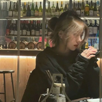 高清好看的高级小众女生头像真人图片