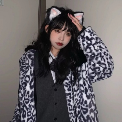 高清好看的真人头像狐耳女御姐图片