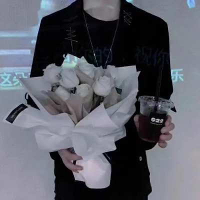 高清情头情侣单人一人一张不明显图片