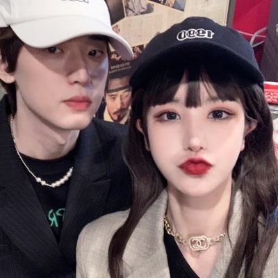 高清好看的男女两张情侣头像图片