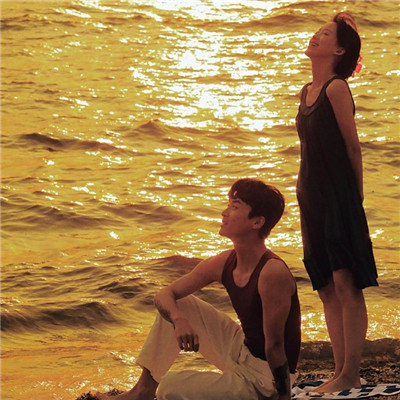 一组很幸福的港风双人情侣头像合集