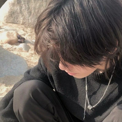 2021最新版男生侧颜好看的头像